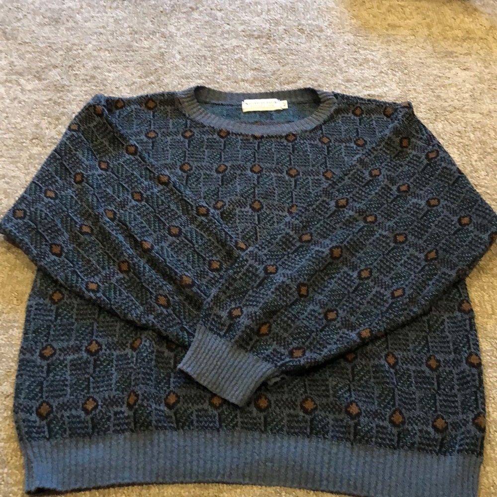 Men’s sweater
